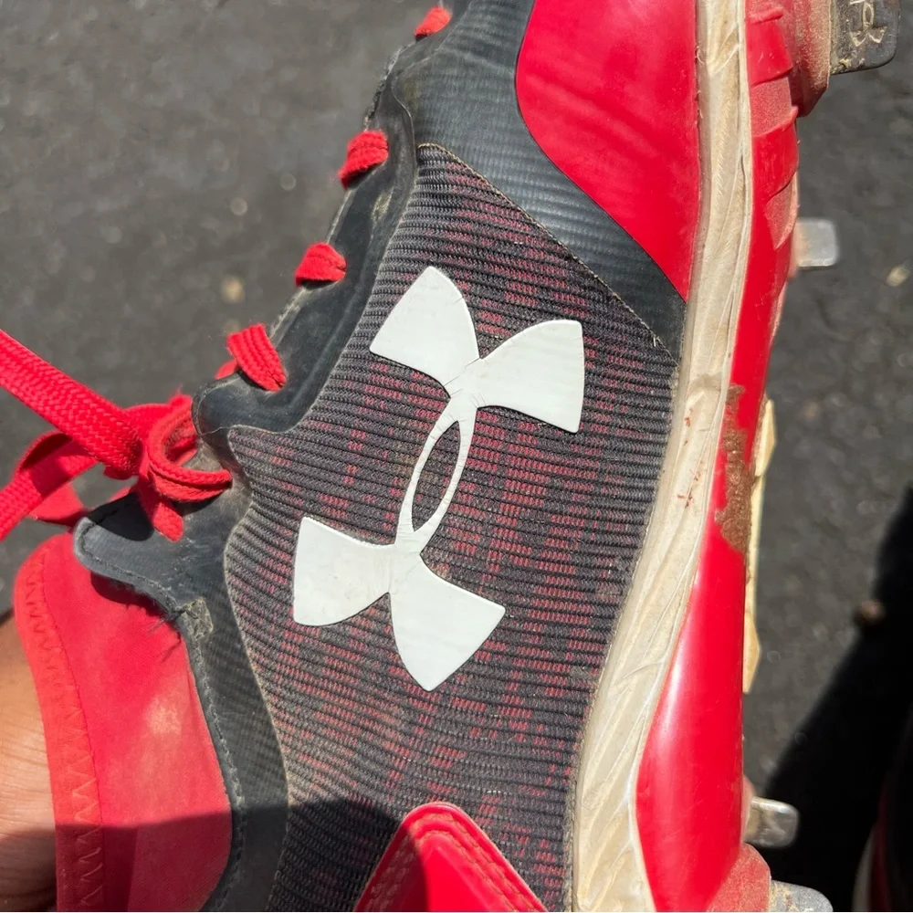 Under Armour Red and Black Baseball Cleats Size 9.5 - Picture 5 of 9